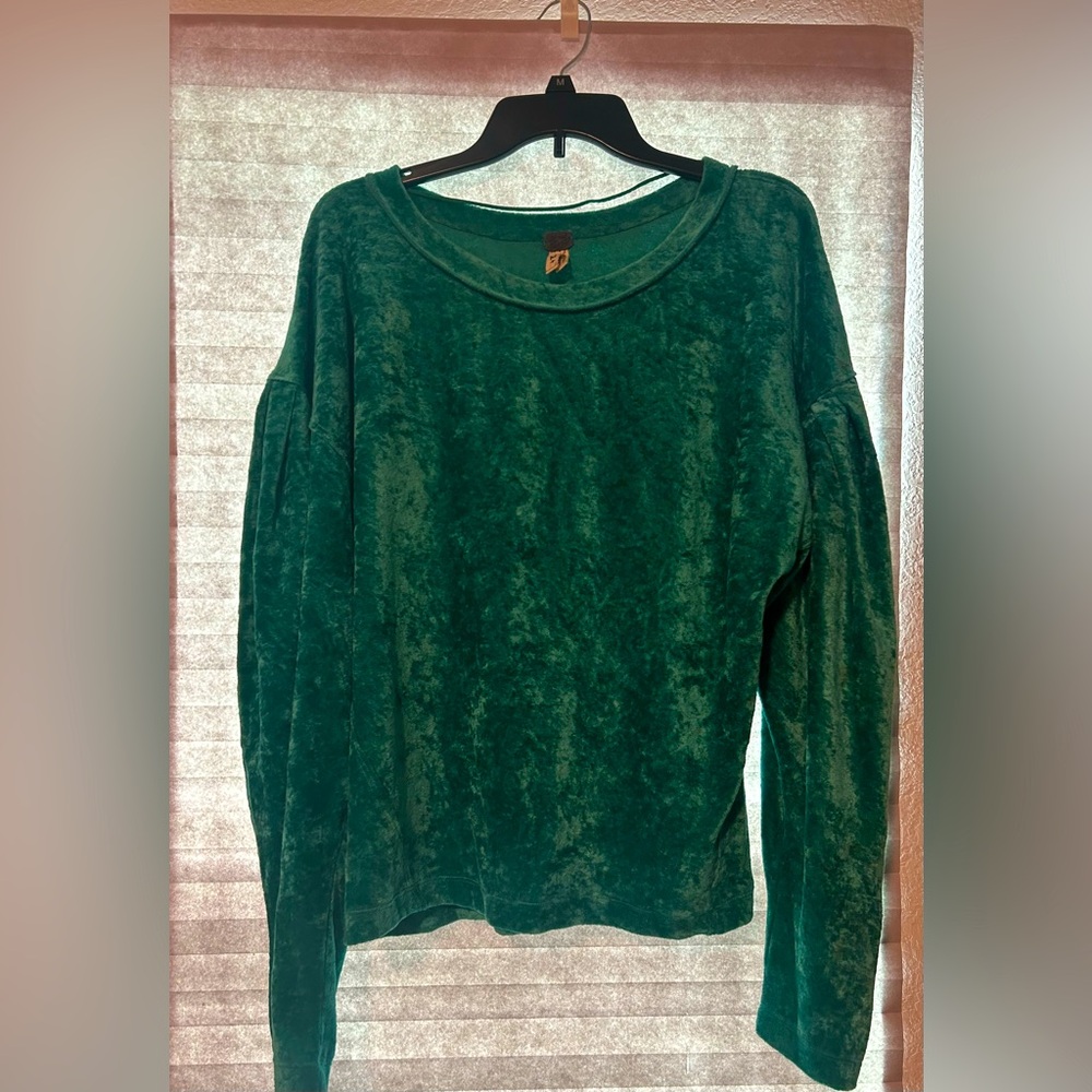 Emerald green crushed velvet top